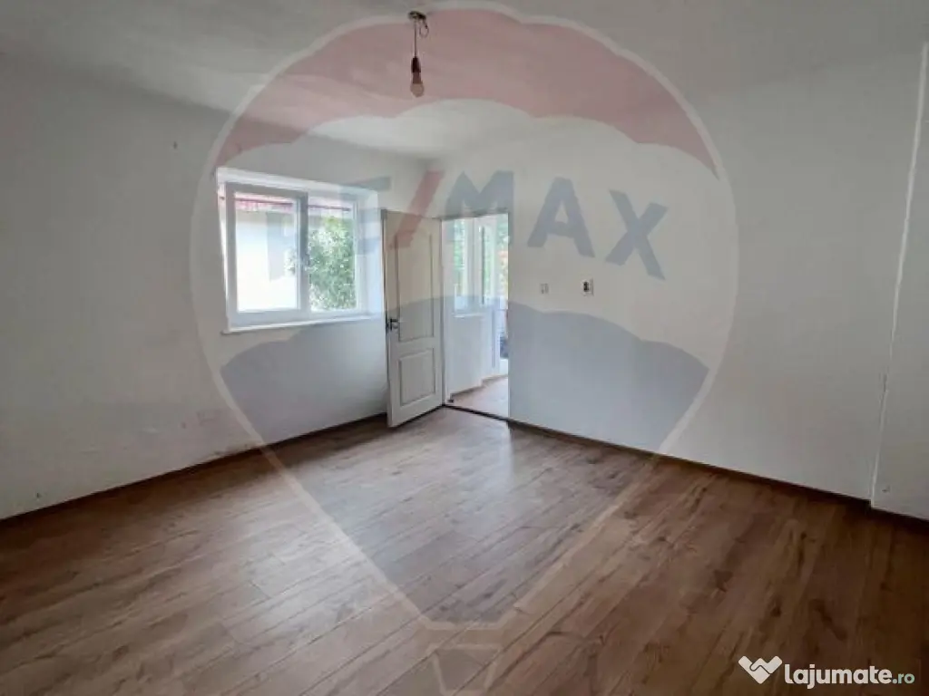 Casă / Vilă cu 5 camere de vânzare