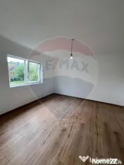 Casă / Vilă cu 5 camere de vânzare 