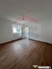 Casă / Vilă cu 5 camere de vânzare 