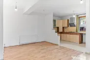 VILA IN BALOTESTI ,SUBURBIE IN PLINA DEZVOLTARE 