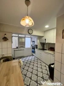Apartament 3 camere, 80 mp, etaj 3 ,Radauti