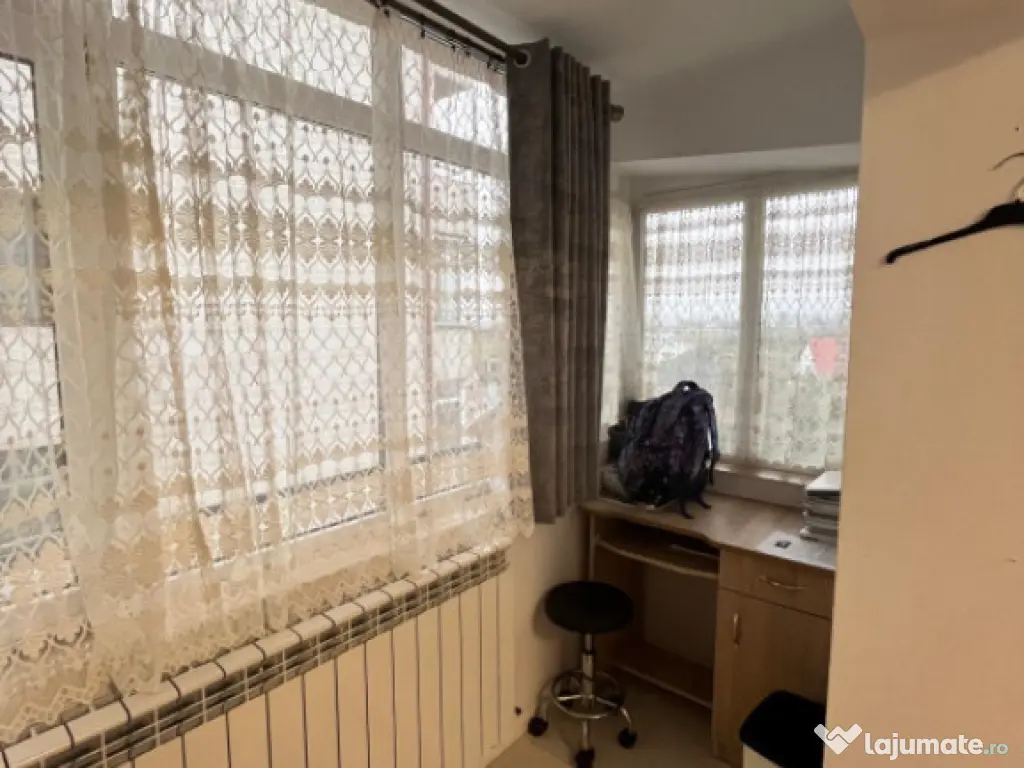 Apartament 3 camere, 80 mp, etaj 3 ,Radauti