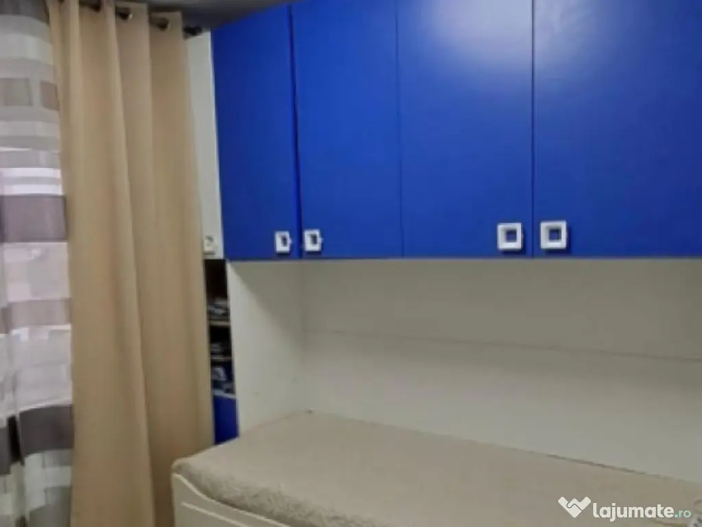 Apartament 3 camere, 80 mp, etaj 3 ,Radauti