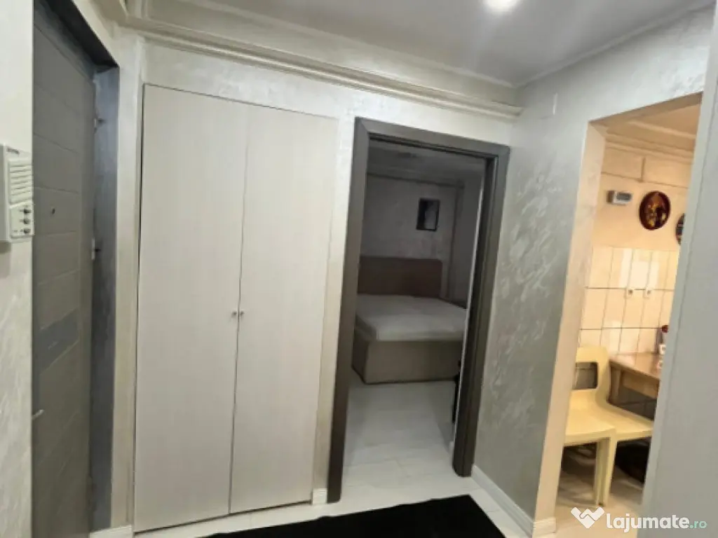 Apartament 3 camere, 80 mp, etaj 3 ,Radauti