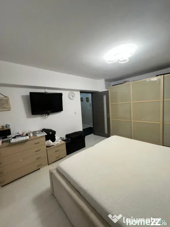 Apartament 3 camere, 80 mp, etaj 3 ,Radauti