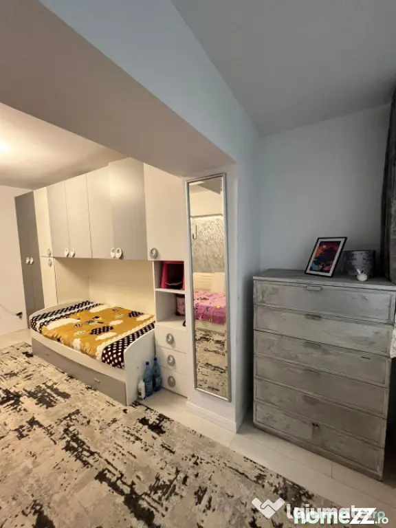 Apartament 3 camere, 80 mp, etaj 3 ,Radauti