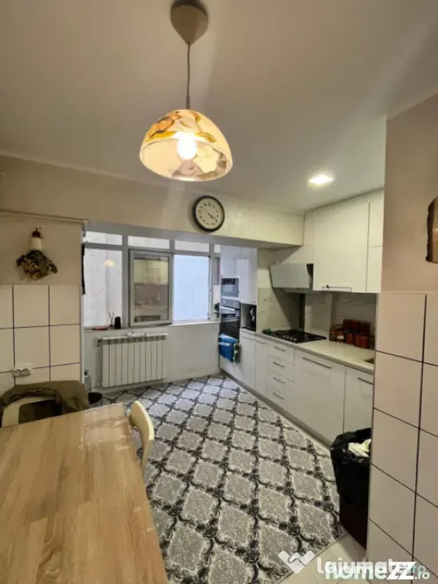 Apartament 3 camere, 80 mp, etaj 3 ,Radauti