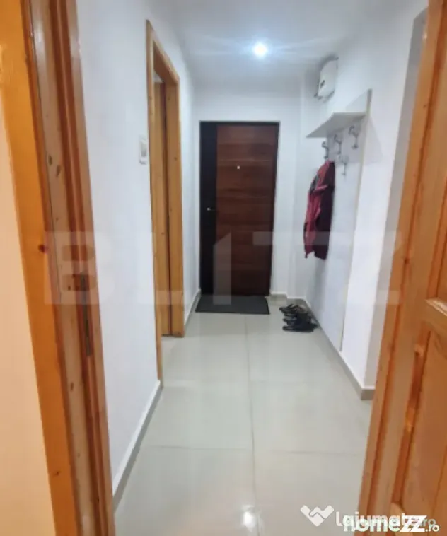 Apartament cu 3 camere decomandate, 68 mp, bloc renovat si i - Brasov (Brasov)