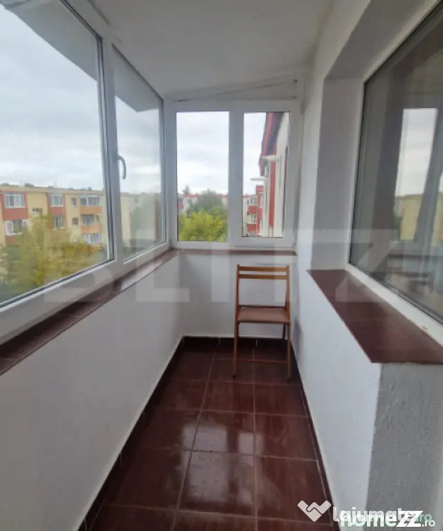 Apartament cu 3 camere decomandate, 68 mp, bloc renovat si i - Brasov (Brasov)