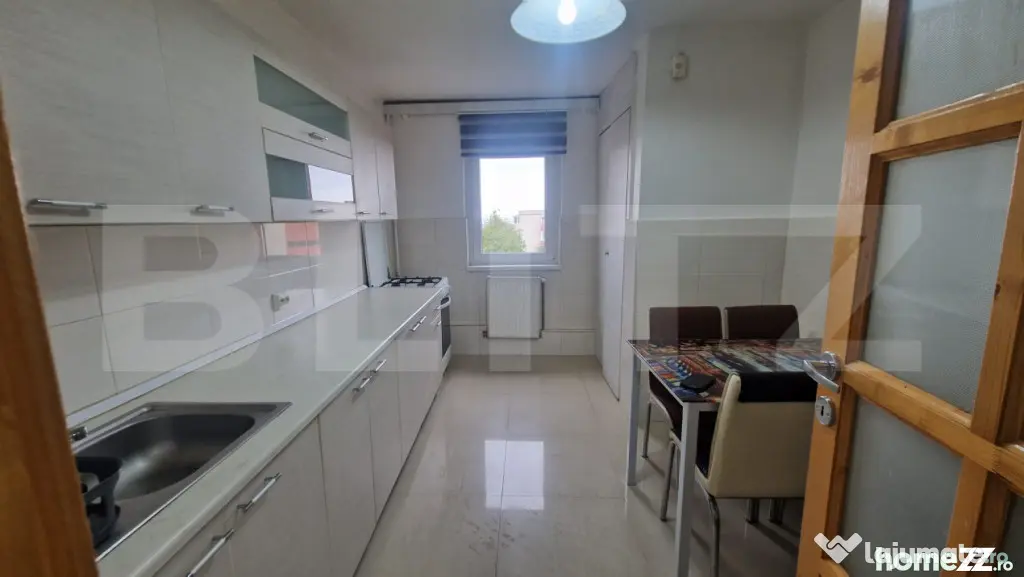 Apartament cu 3 camere decomandate, 68 mp, bloc renovat si i - Brasov (Brasov)
