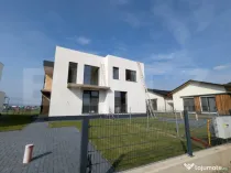 Duplex 120 mp, teren 595 mp, zona Sub Coasta intr-un ansambl