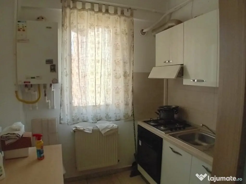 Apartament 3 Camere Bloc Nou