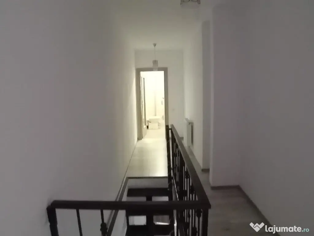 Apartament 3 Camere Bloc Nou