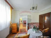 Casă cu 2 camere de vânzare în zona Ioșia Strada Arț... 