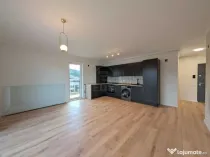 Apartament 3 camere semidecomandat zona Eroilor