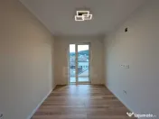 Apartament 3 camere semidecomandat zona Eroilor 