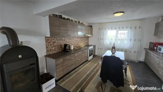 Casa si Spatiu Comercial Luncusoara Suceava De