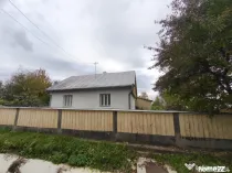 Casa individuala, 60mp, teren 3000mp, zona Padureni, Siret