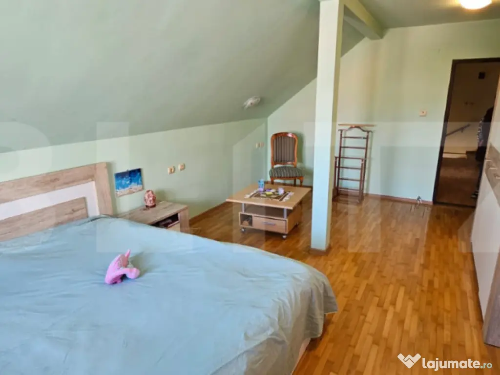 CASA CU 6 CAMERE, 293 MP UTILI SI GARAJ - DEVA