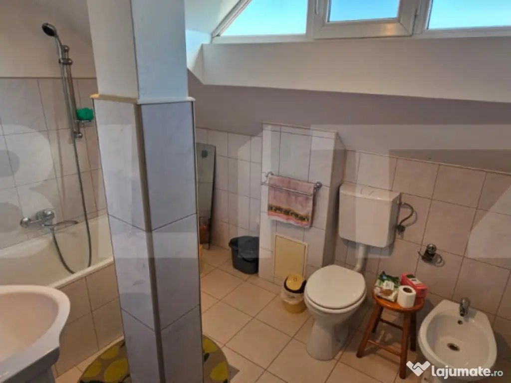 CASA CU 6 CAMERE, 293 MP UTILI SI GARAJ - DEVA