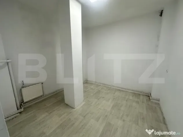 Spatiu comercial la cheie, de inchiriat, cu 2 intrari, Deva