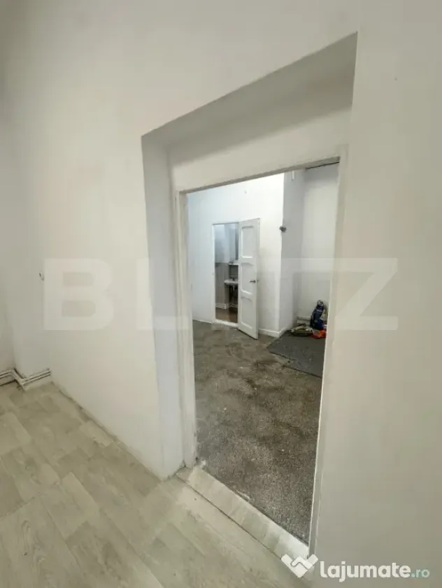 Spatiu comercial la cheie, de inchiriat, cu 2 intrari, Deva