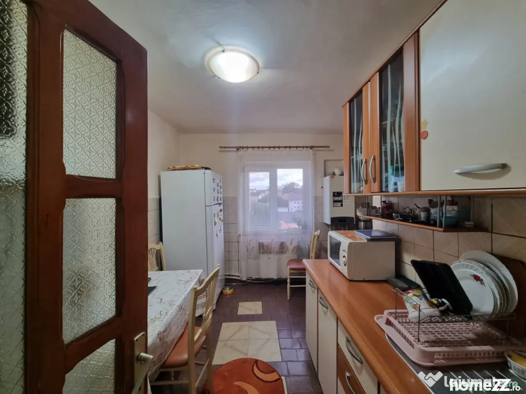 Apartament 3 camere Neagoe Voda sau schimb cu 2 camere + dif