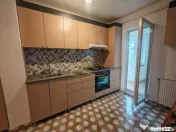 Apartament cu 3 camere de inchiriat 