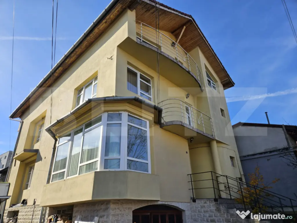 Casa individuala, 350 mp utili, zona Gruia