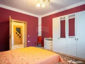 De inchiriat apartament 3 camere la casă, zona Florilor ... 