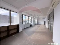 Birou luminos 70 mp în clădire modernă, zona Calea Dum...