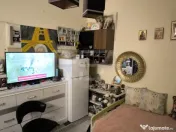 Garsoniera, Universitate 