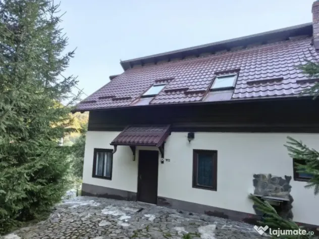 Vila/ pensiune - 11 camere - Moieciu de jos - Moieciu de Jos (Brasov)