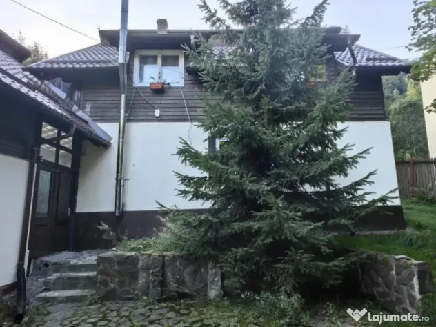 Vila/ pensiune - 11 camere - Moieciu de jos - Moieciu de Jos (Brasov)