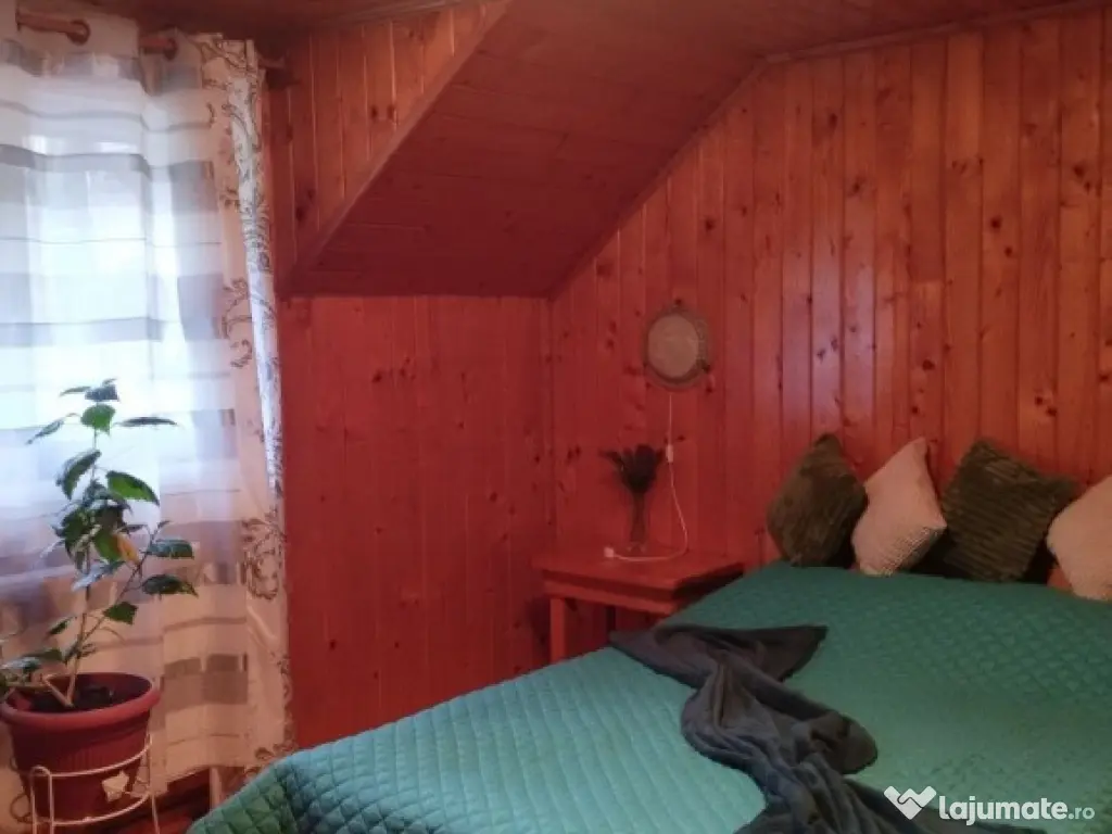 Vila/ pensiune - 11 camere - Moieciu de jos - Moieciu de Jos (Brasov)
