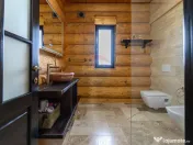 Doua case in stil canadian – confort modern intr-un cad... 