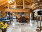 Doua case in stil canadian – confort modern intr-un cad... 