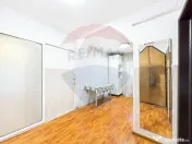 Apartament cu 4 camere de vânzare în zona Rahova 