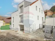 Armonie între tradiție și modernitate – Vilă contem... 