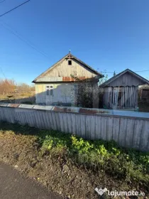 Casa batraneasca, 50 mp si teren intravilan 4900 mp, Udesti