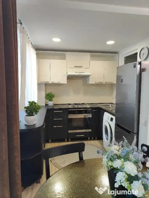 Garsoniera de inchiriat in zona Aparatori Patriei