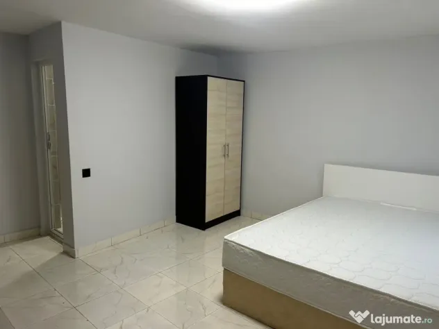 Garsoniera de inchiriat in zona Aparatorii Patriei