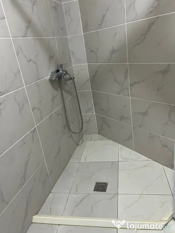 Garsoniera de inchiriat in zona Aparatorii Patriei