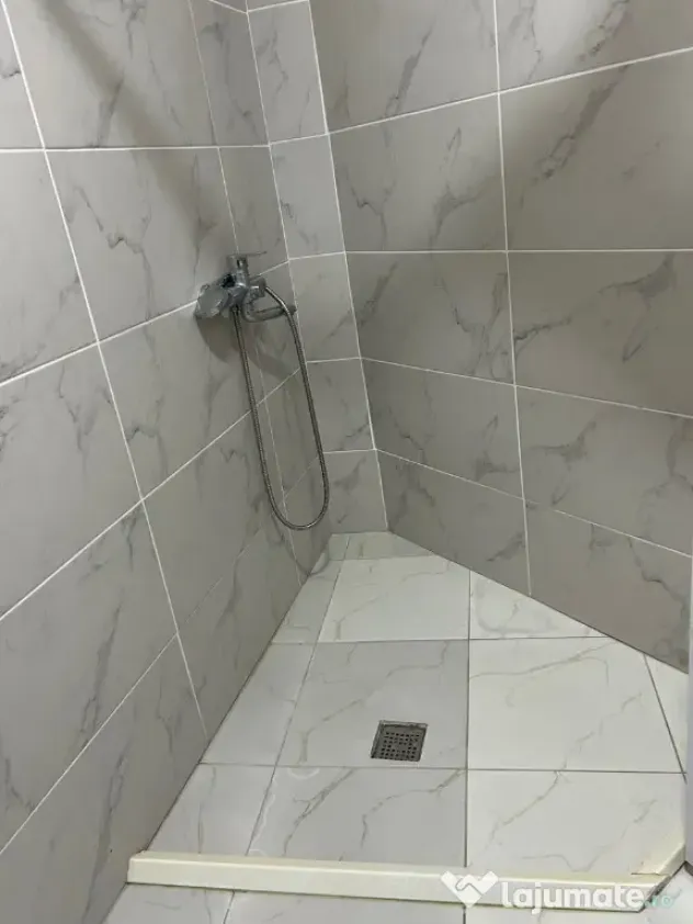 Garsoniera de inchiriat in zona Aparatorii Patriei