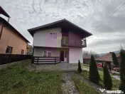 Vila de vacanta cu 4 camere de vanzare in Valea Doftanei