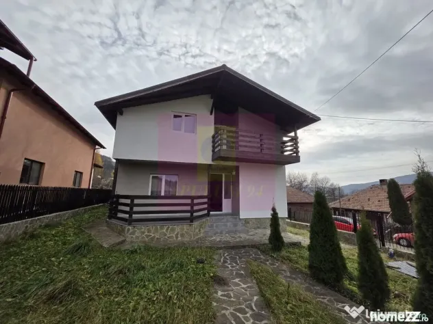 Vila de vacanta cu 4 camere de vanzare in Valea Doftanei - Valea Doftanei (Prahova)