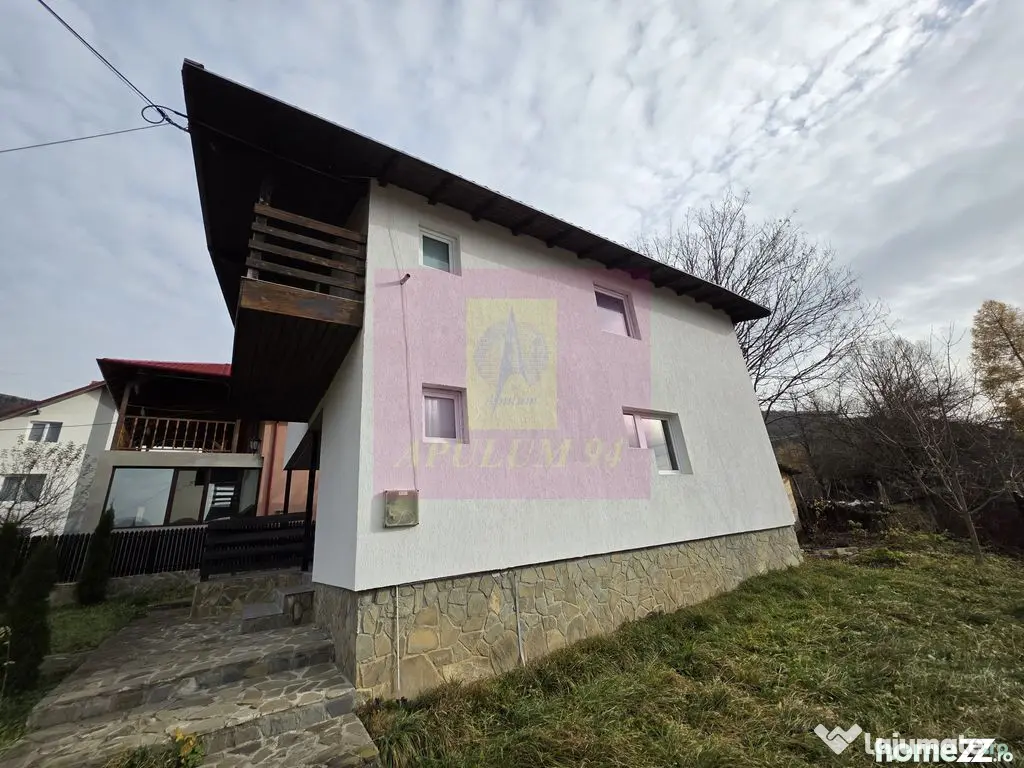 Vila de vacanta cu 4 camere de vanzare in Valea Doftanei - Valea Doftanei (Prahova)