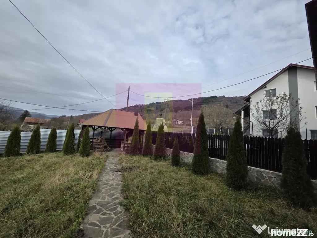 Vila de vacanta cu 4 camere de vanzare in Valea Doftanei - Valea Doftanei (Prahova)