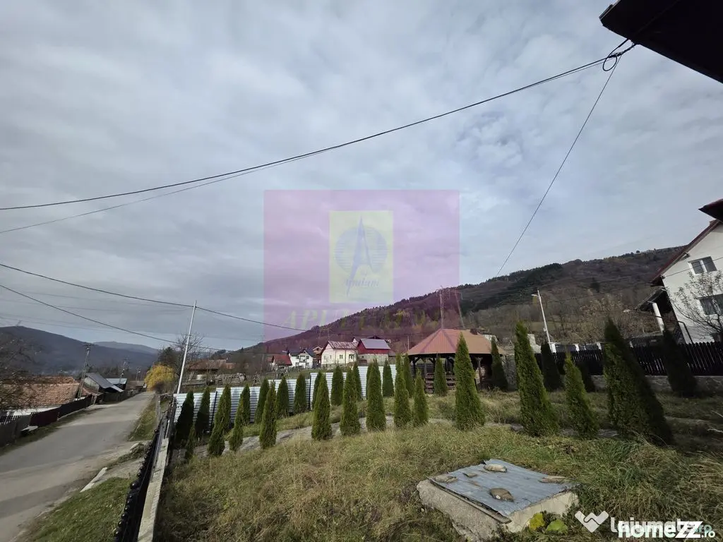 Vila de vacanta cu 4 camere de vanzare in Valea Doftanei - Valea Doftanei (Prahova)