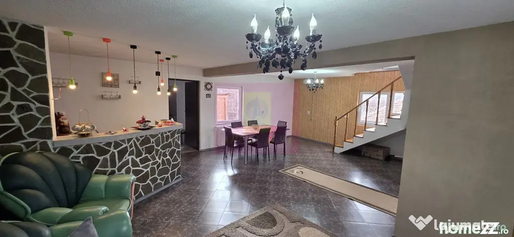 Vila de vacanta cu 4 camere de vanzare in Valea Doftanei - Valea Doftanei (Prahova)